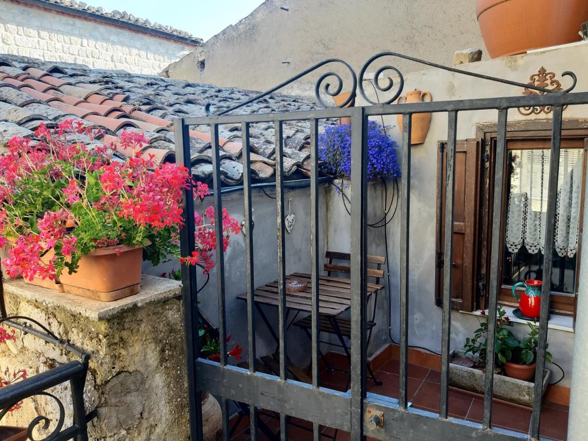 La Casa Del Pittore Di Petralia Petralia Soprana Exteriör bild