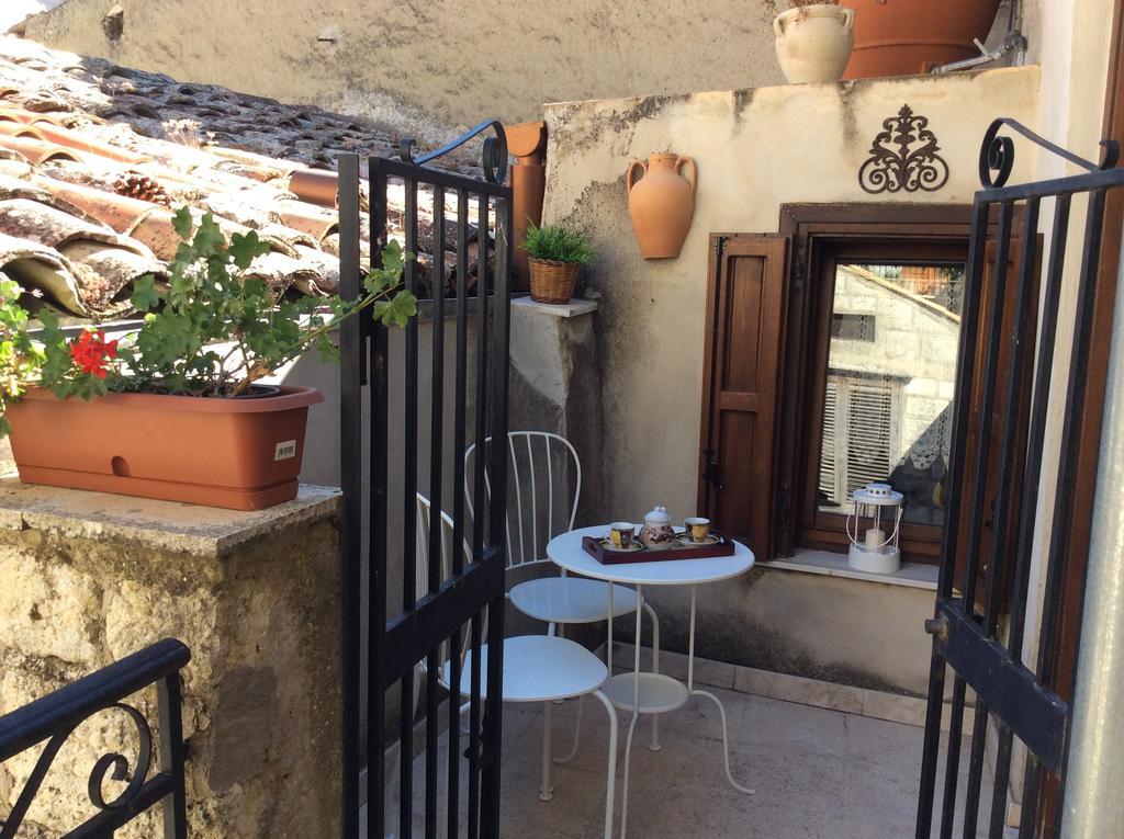 La Casa Del Pittore Di Petralia Petralia Soprana Rum bild